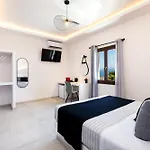 Santorinn ثيرا
