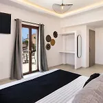 فندق Santorinn