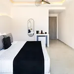 Santorinn فندق *