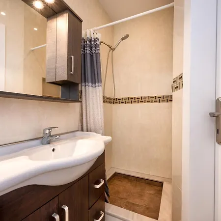 Santorinn * Тира