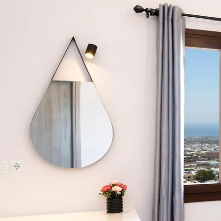 Santorinn Отель Тира