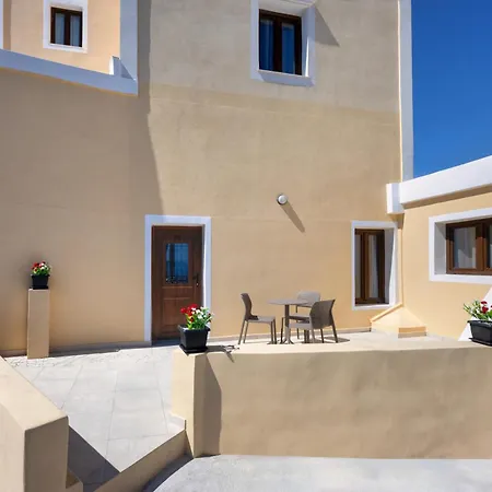 Santorinn Hotel *